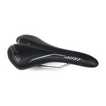 Selle Bassano Dust Pro Bisiklet Selesi Siyah Selle Bassano Dust Pro Bisiklet Selesi Siyah