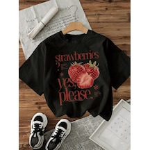 Vintage Tarzı Çilek Baskılı Kadın Oversize Krem Tişört - Pamuklu Ve Rahat SIYAH