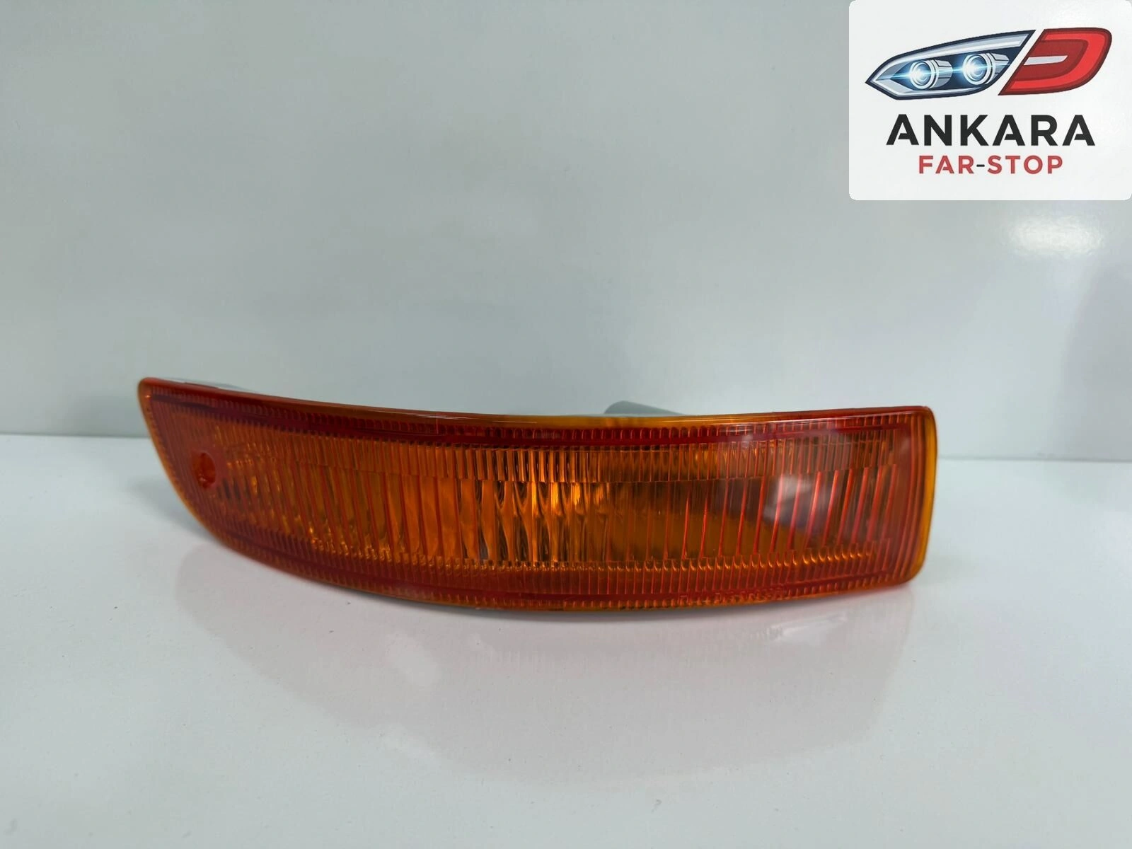 Toyota Corona 1992 - 1996 Ön Tampon Sinyal Lambası Sağ