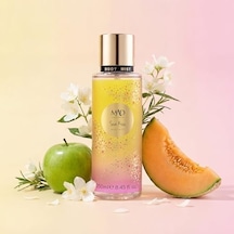 Mad Sun Kiss Body Mist 250 Ml Bergamot, Manolya Ve Vanilya İle Çiçeksi, Ferah Ve Canlandırıcı Kadın Vücut Spreyi