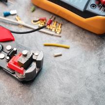 5 İ 1 Arada Otomatik Kablo Soyucu, Kesici, Kıvırıcı Ve Pabuç Sıkma Pensesi Automatic Wire Stripper & Crimper 0.2-6 Mm² Ayarlanabilir Soyma Uzunluğu, Ergonomik Tutma Kolu