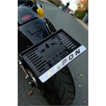 Motorsiklet Kupon Plakalık Sarı Kabartmalı Krom Yazı 1 Adet Motor Plakası
