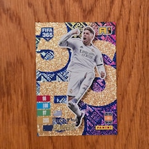 Panini Adrenalyn 2027 Federico Valverde Momentum Oyun Kartı