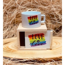 Love Is Love Ahşap Kutulu Kupa Beyaz - Çok Renkli
