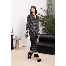 Pierre Cardin Kadın Saten Önden Düğmeli Uzun Kollu Toka Hediyeli Pijama Takım Siyah Pierre Cardin Kadın Saten Önden Düğmeli Uzun Kollu Toka Hediyeli Pijama Takım Siyah