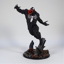 Venom Heykel Figür