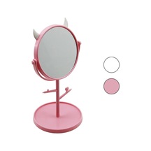 6 İnç - 15cm Yuvarlak - Boynuzlutakı Askılıklı Makyaj Aynası Renkli Plastik Takılık Sepetli 15cm Bx40