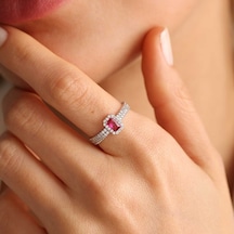 Sembolgold Beyaz Altın Baget Yüzük Ruby T12557 Renkli