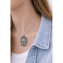Frida Kahlo Figürlü Çiçek Detaylı Gümüş Renk Metal Tasarım Unisex Günlük Kolye Çok renkli