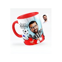 Kişiye Özel Bay Futbolcu Siyah Beyaz Karikatürlü Kırmızı Kupa Bar