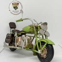Nostaljik Deri Çantalı Yeşil Chopper - 1:18 Ölçek 12cm Dekoratif Motosiklet Modeli