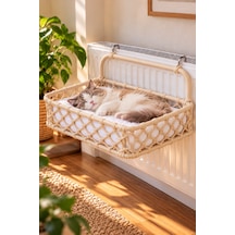 Reyo Tasaryum 48x35 Cm Kedi Köpek Kalorifer Yatağı, Radyatöre Asılan Kedi Hamağı, Puf Minderli El Yapımı Evcil Hayvan Yatağı Krem