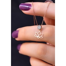 925 Ayar Gümüş Rose Kaplama Elmas Montürlü Lotus Kolye