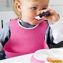 Dökülme Engelleyici Silikon Bebek Mama Önlüğü - Pembe 0 - 6 Ay