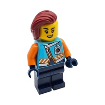 Aksesuar City Town Minifigür Minifigure Arctic Explorer Kutup Kaşifi Bordo Punk Saçlı Kadın