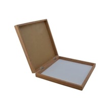 Orta Boy Metal İngiliz Satranç Takımı Antik Ve Rustik Desenli Sandıklı Mdf Tahtası 36x36x6 Cm.