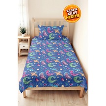 Evimde Bambaşka Mavi Dinozor Uzay Erkek Çocuk Odası Tek Kişilik Pike Takımı - Galaksi Mor 160x220  CM Yatak Örtüsü