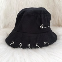 Piercingli Bucket Şapka