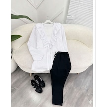 Lovie Moda Yakası Fırfır Detaylı Düğmeli Pantolonlu Takım Beyaz Lovie Moda Yakası Fırfır Detaylı Düğmeli Pantolonlu Takım Beyaz