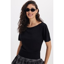 Tudors Kadın Slim Fit Dar Kesim Kısa Kollu Kayık Yaka Siyah Tişört-50564
