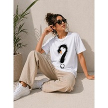 Mzpkartan Kadın Kuğu Figürlü Soru İşareti Baskılı Tişört Kısa Kol T-shirt - Beyaz
