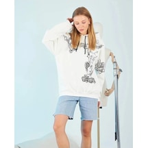 Kapüşonlu Üç İplik Sweatshirt Beyaz Strong Heykel Baskılı, Rahat Kalıp, Kanguru Cepli Modern Tasarım Siyah
