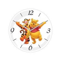 İkilisi Winnie The Pooh Çap 30cm Sessiz Akar Bombeli Gerçek Cam Duvar Saati Siyah