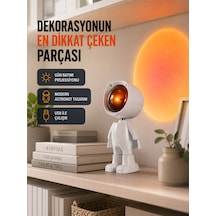 Gün Batımı Efekti Sunan Astronot Led Masa Lambası Yeni Nesil - Lisinya Beyaz