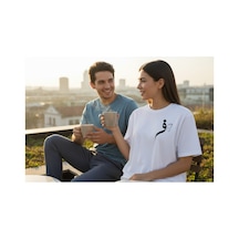 Urbantrendstore Unisex Minimal Baskılı Desen Casual Tatil İçin Sade Basic Yazlık Beyaz Bej Tshirt Oversize Fit Rahat Geniş Salaş T-shirt Günlük Tişört