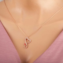 Gümüş Rose Kalpli Kelebek Kadın Kolye Beyaz