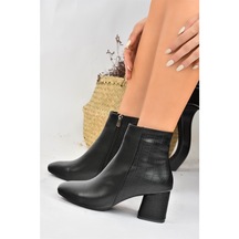 Fox Shoes Siyah Kroko Baskı Kalın Topuklu Kadın Bot L251089253