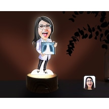Kişiye Özel Kadın Radyolojist Karikatürlü Dekoratif 3D Biblo Led Çok Renkli