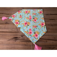 Mint Zemin Pembe Güller Desenli Runner Çok Renkli