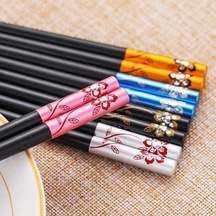 Altın 10 Çift Yemek Çubukları Göz Alıcı Güzel Kaymaz Rahat Kavrama Erişte Yemek Çubukları Altın