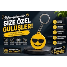 Emoji Anahtarlık , Gözlüklü Emoji Şeklinde Araç Anahtarlık - Emoji Araba Anahtarlığı