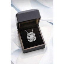 Çekirdekjewelry 925 Ayar Gümüş Baget Taşlı Geometrik Kolye Işıltılı Zarif Kadın Kolye Özel Işıklı Hediye Kutusunda Gri