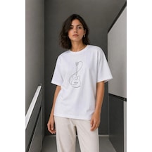 Kadın Minimal Gitar Baskılı Tişört T-shirt Yazlık Kısa Kol Bisiklet Yaka T-shirt - Beyaz Çok Renkli