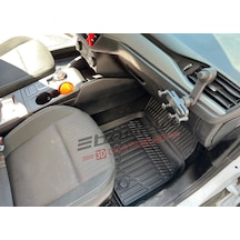 Ford Focus 5 Sedan 2024-2025 3d Kauçuk Kokusuz Havuzlu Paspas