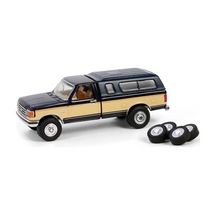 Greenlight 1991 Ford F-150 Xlt Lariat With Camper Shell / Spare Tires 1/64 Model Araba
