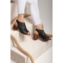 Siyah