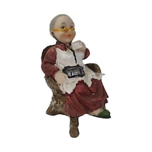 Sandalyede Oturan Nine Biblo 11 Cm