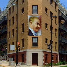 Gülümseyen Mustafa Kemal Atatürk Yan Portre Poster Cephe Bayrağı - 2x3 Metre 1