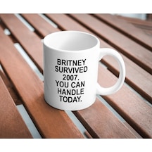 Britney Survived 2007 Kupa Bardak Komik Yazılı Hediyelik Çay Kahve Kupası Coffee Mug Beyaz - Çok Renkli