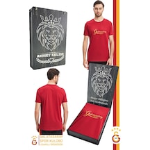 Galatasaray Lisanslı Kırmızı Erkek T-shirt Kişiye Özel Ahşap Kutulul 104 Kırmızı