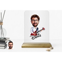 Kişiye Özel Erkek Gitarist Karikatürlü Ahşap Standlı Çerçeve-2
