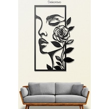 Kadın Ve Gül Metal Duvar Tablosu - Metal Duvar Sanatı - Siyah - 50 X 75 Cm
