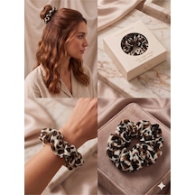 İpeksi Dokulu Leopar Desenli Kumaş Scrunchie Lastik Toka Farklı Renk Seçenekli Çok Renkli