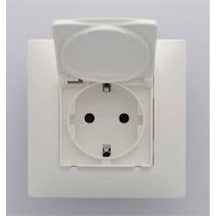 Legrand Salbei Kapaklı Topraklı Priz Beyaz Çerçeveli