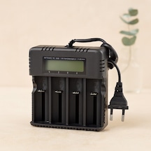 4 Yuvalı Li-ion Pil Şarj Cihazı 3000ma 4.2v 18650/26650/16340 Uyumlu