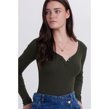 Tudors Kadın Slim Fit Dar Kesim Pamuklu V Yaka Haki Bluz-38831 haki